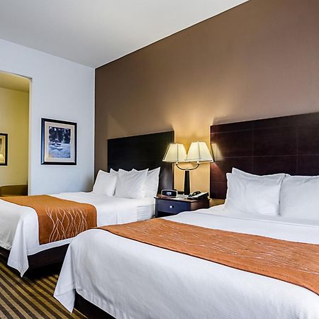 Comfort Inn & Suites Lawrence - University Area Zewnętrze zdjęcie
