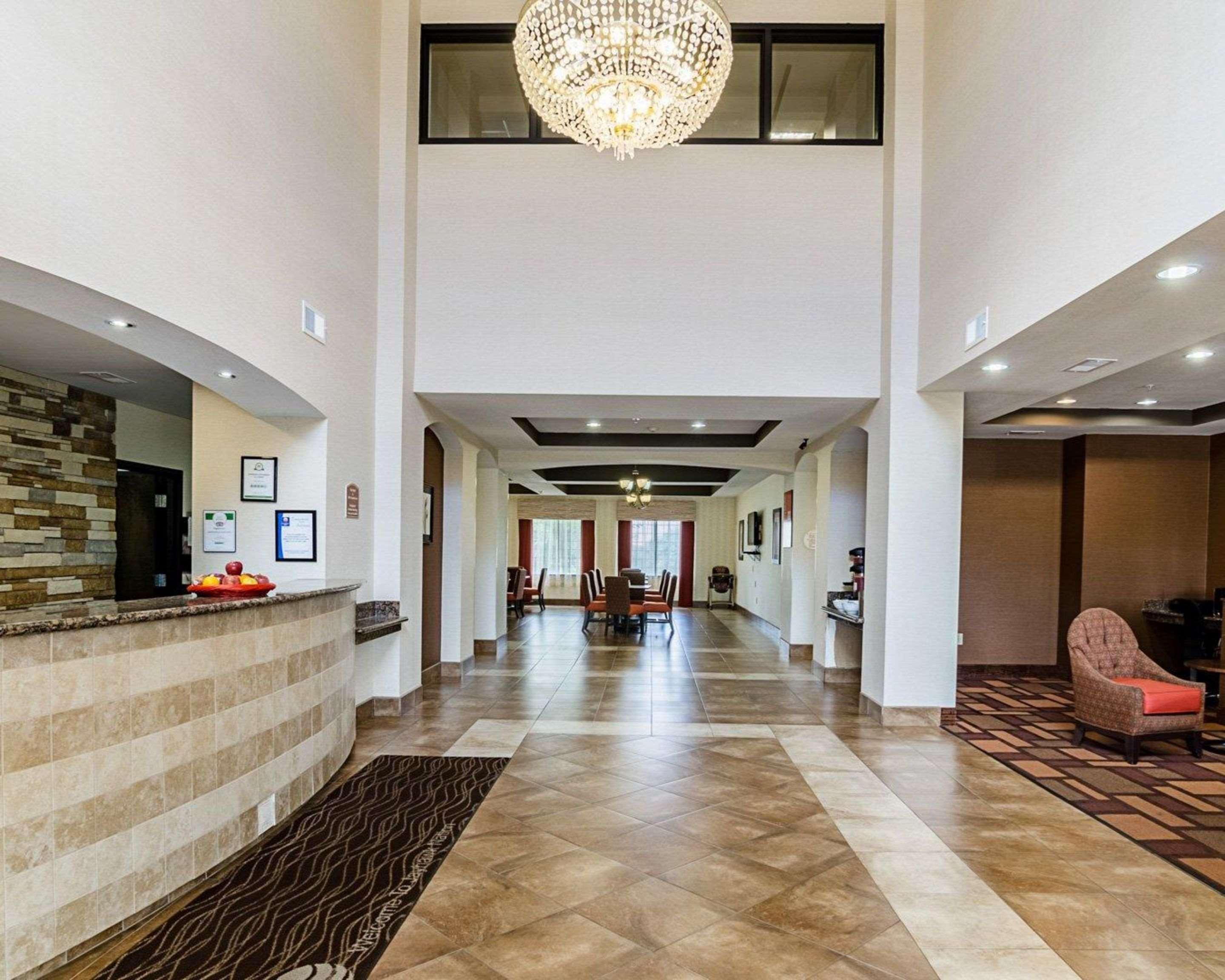 Comfort Inn & Suites Lawrence - University Area Zewnętrze zdjęcie