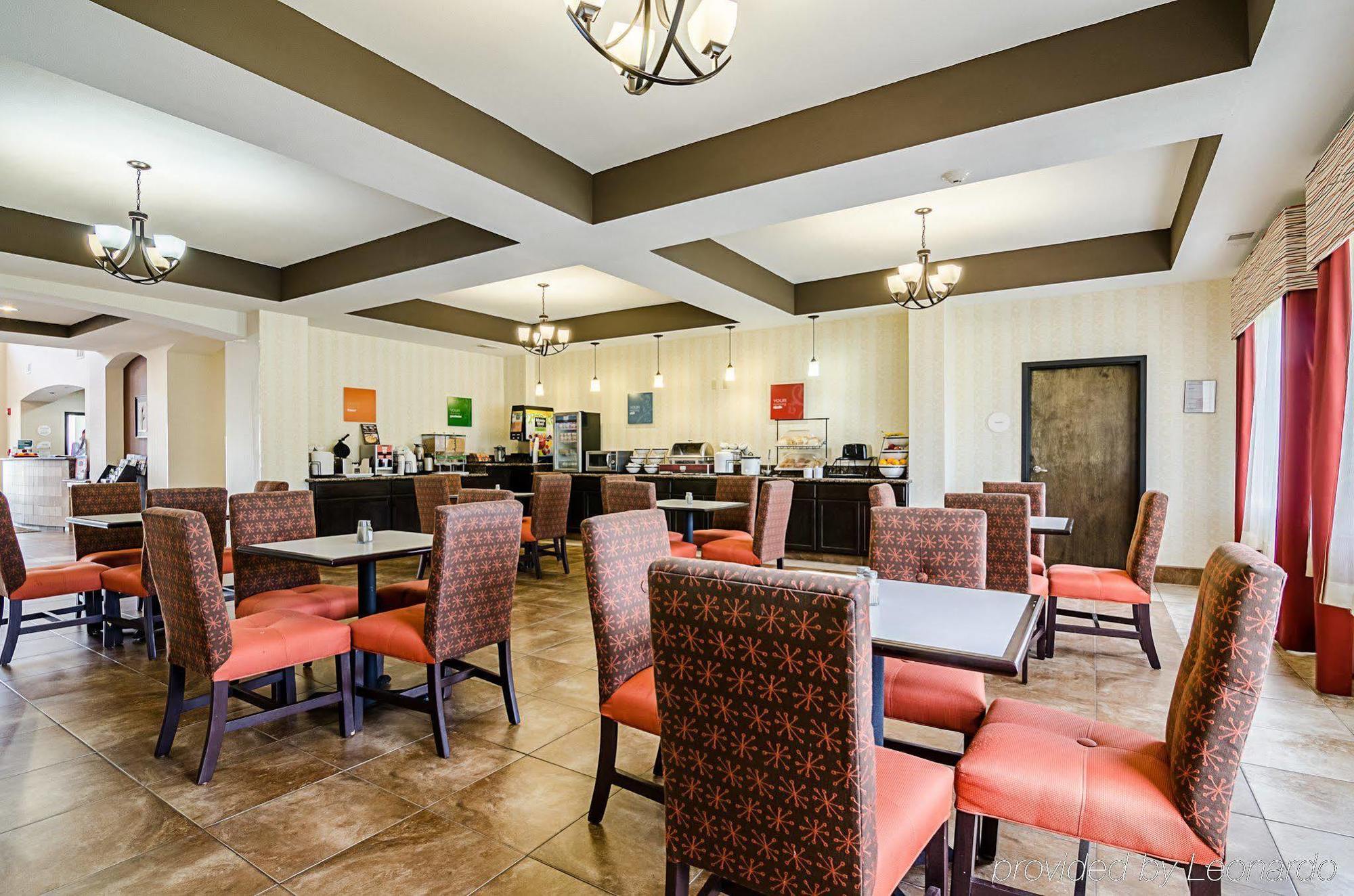Comfort Inn & Suites Lawrence - University Area Zewnętrze zdjęcie