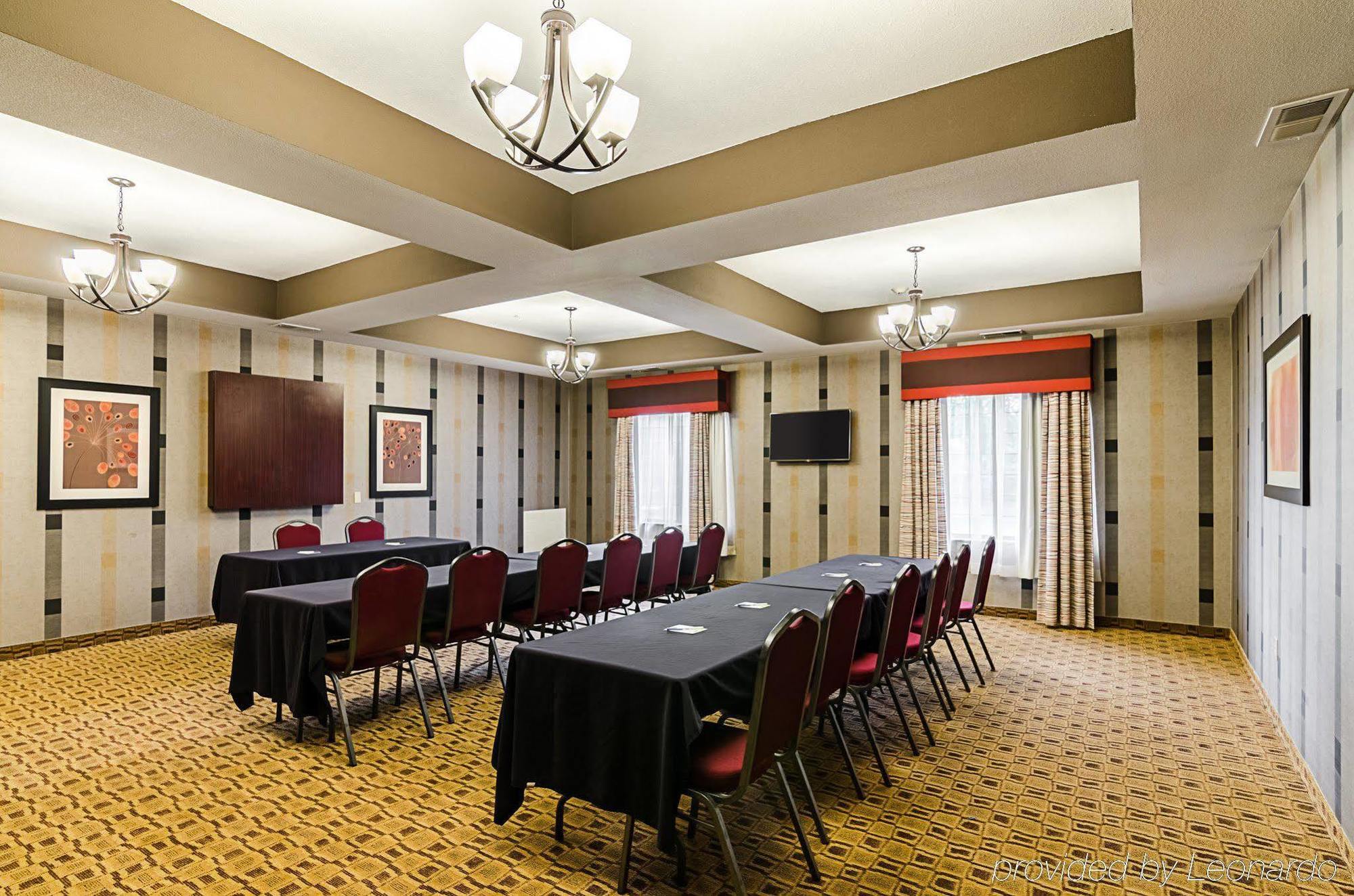Comfort Inn & Suites Lawrence - University Area Zewnętrze zdjęcie
